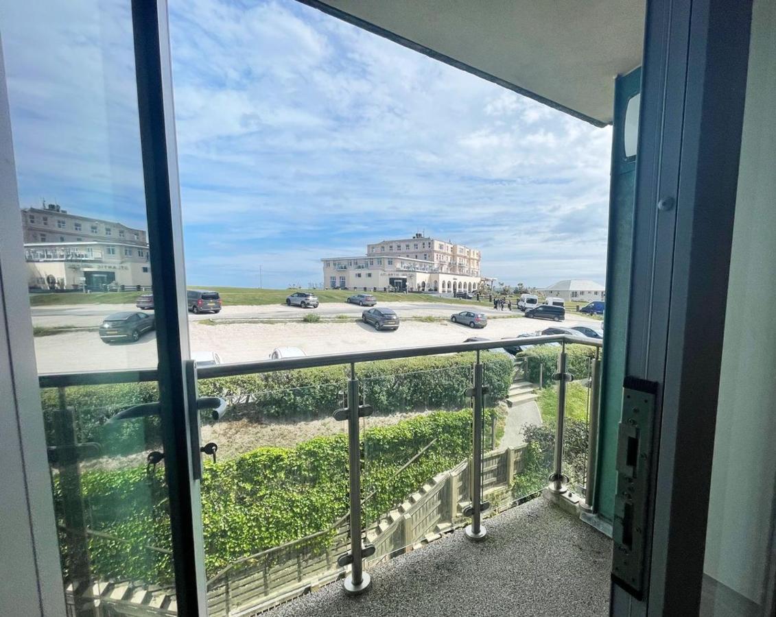 Villa 38 Zinc New Quay Esterno foto