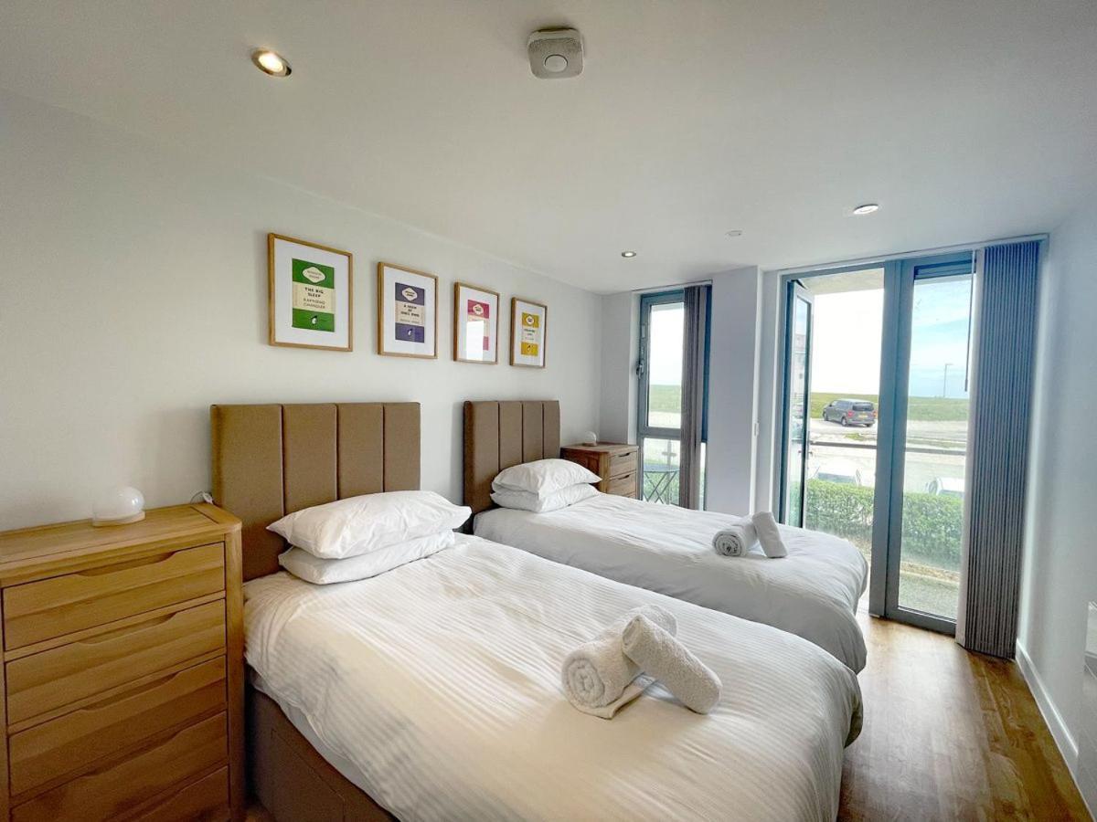Villa 38 Zinc New Quay Esterno foto